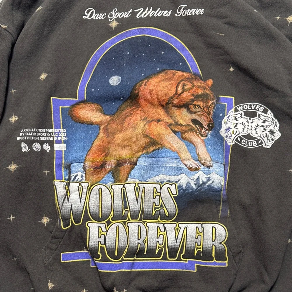 DARC SPORT Wolves Club Faded Black 'Wolves Forever' Graphic Hoodie Sweatshirt M - Picture 2 of 15